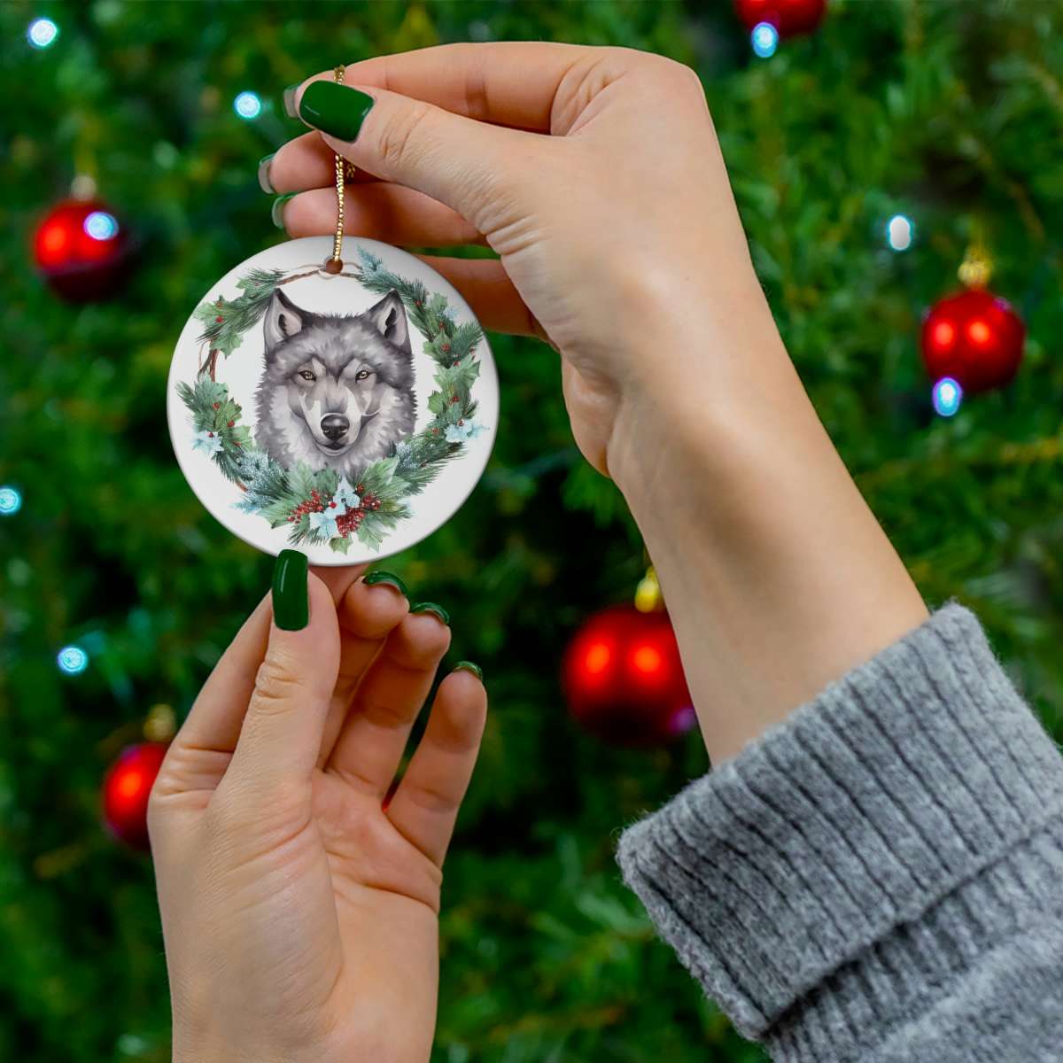 Christmas Wolf Ornamet, Wolf Wreath Ceramic Christmas Ornament, Christmas Gift, Circle Shape Ceramic Tree Ornament, Gift for the Brave Wolve